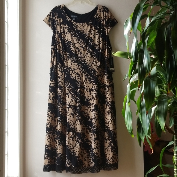 Jones New York Dresses & Skirts - 👗SALE👗.   Jones New York Brand New size 22W